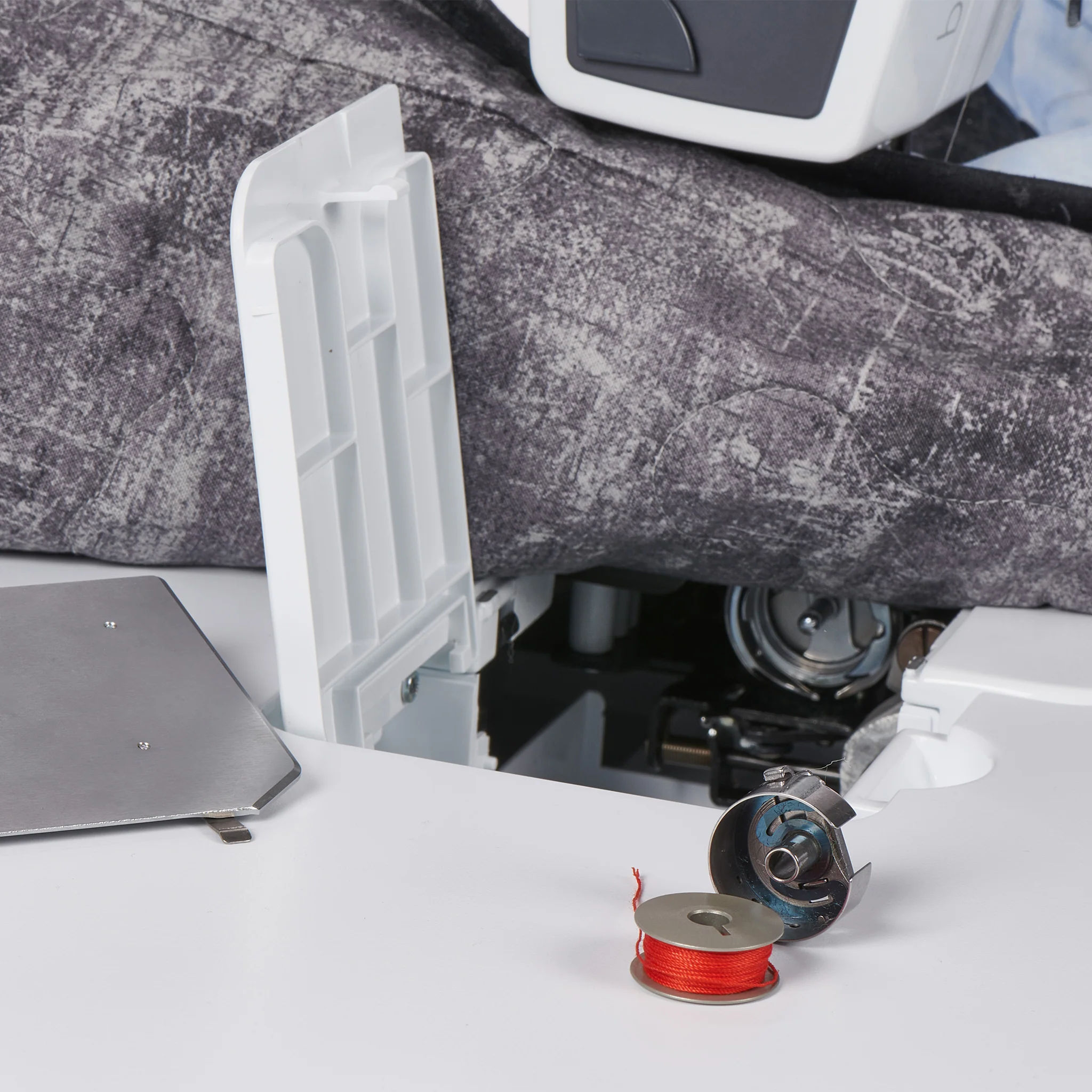 bernette 08 Straight Stitch Sewing & Quilting Machine - Image 17