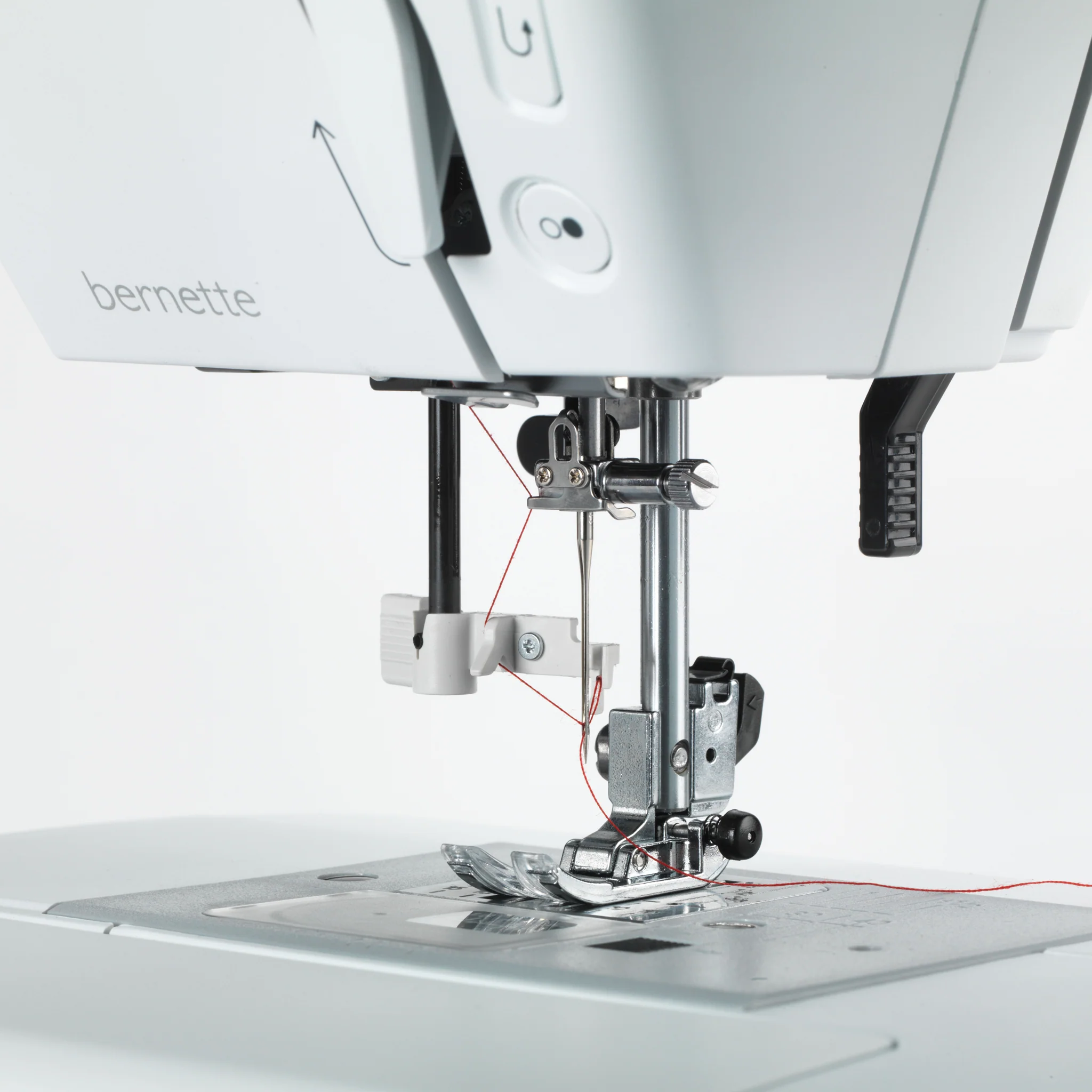 bernette 37 Computerized Sewing Machine - Image 7