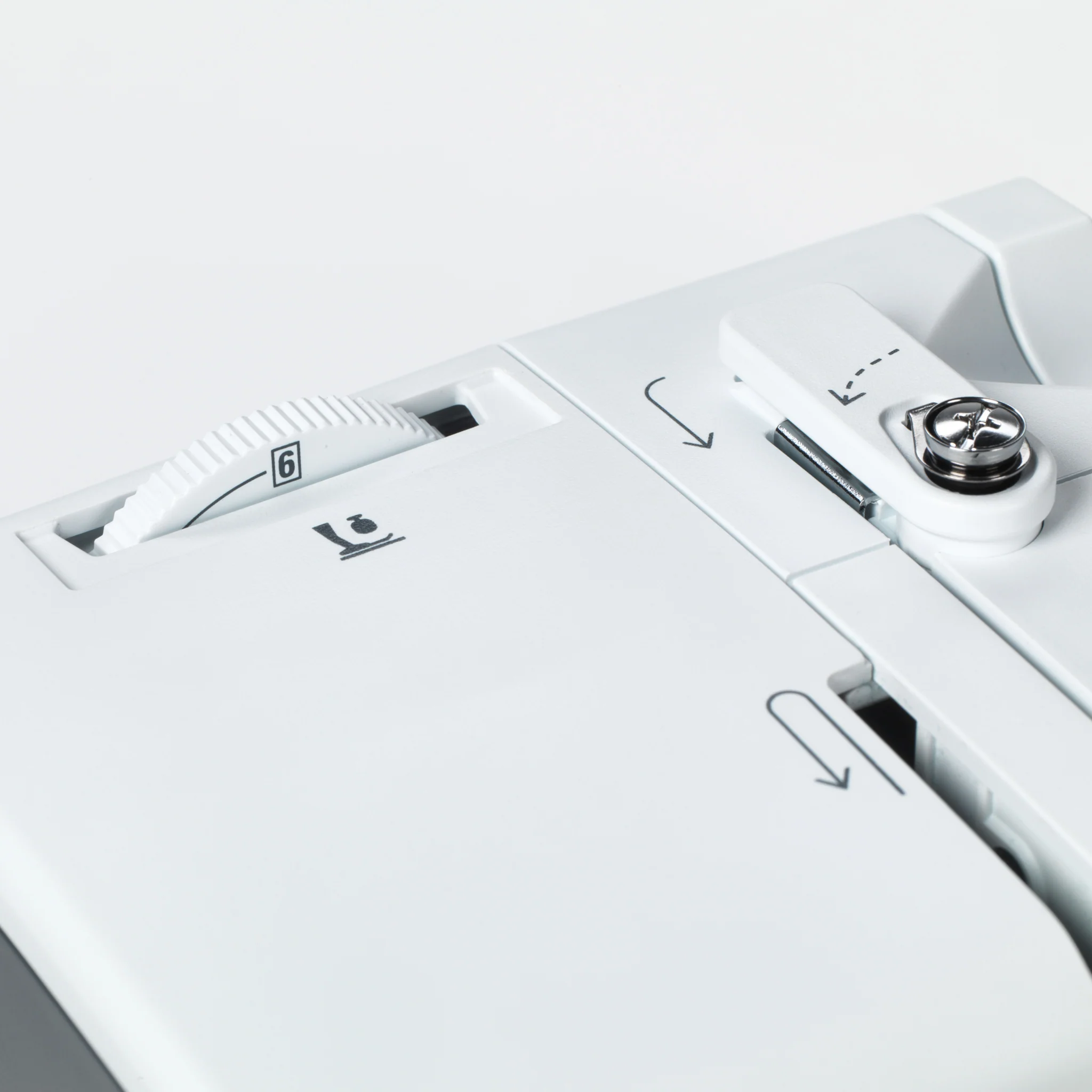 bernette 38 Computerized Sewing Machine - Image 6
