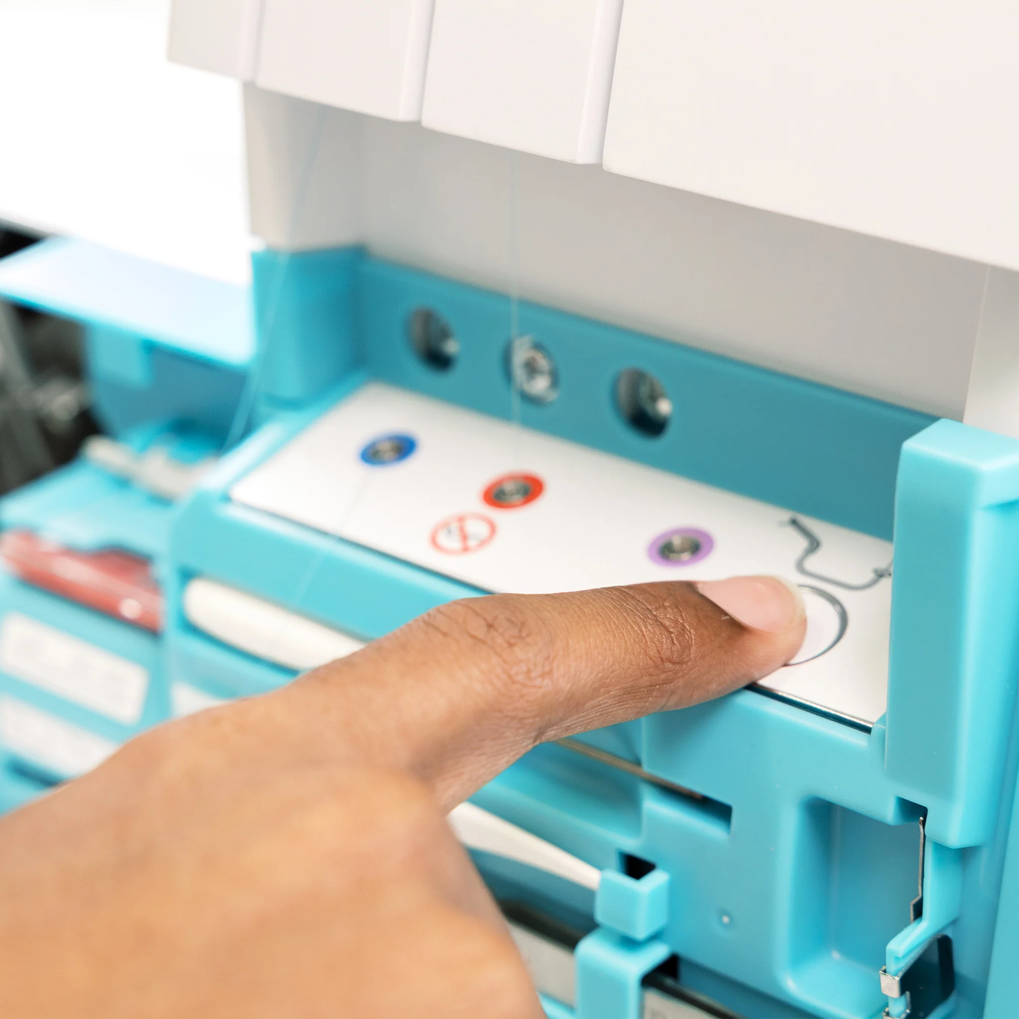 bernette 68 Maker Edition Serger & Coverstitch Combo with FREE Bundle - Image 24