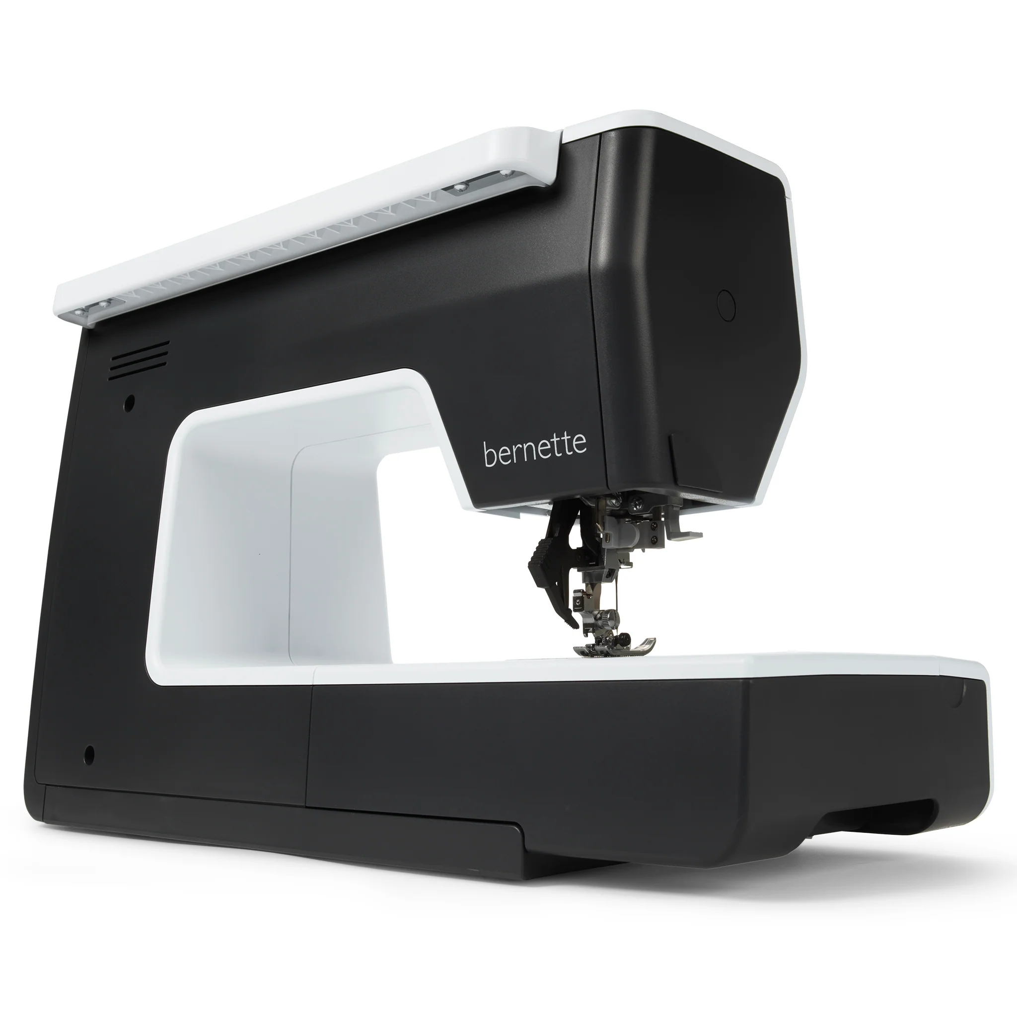 bernette 77 Computerized Sewing & Quilting Machine - Image 9
