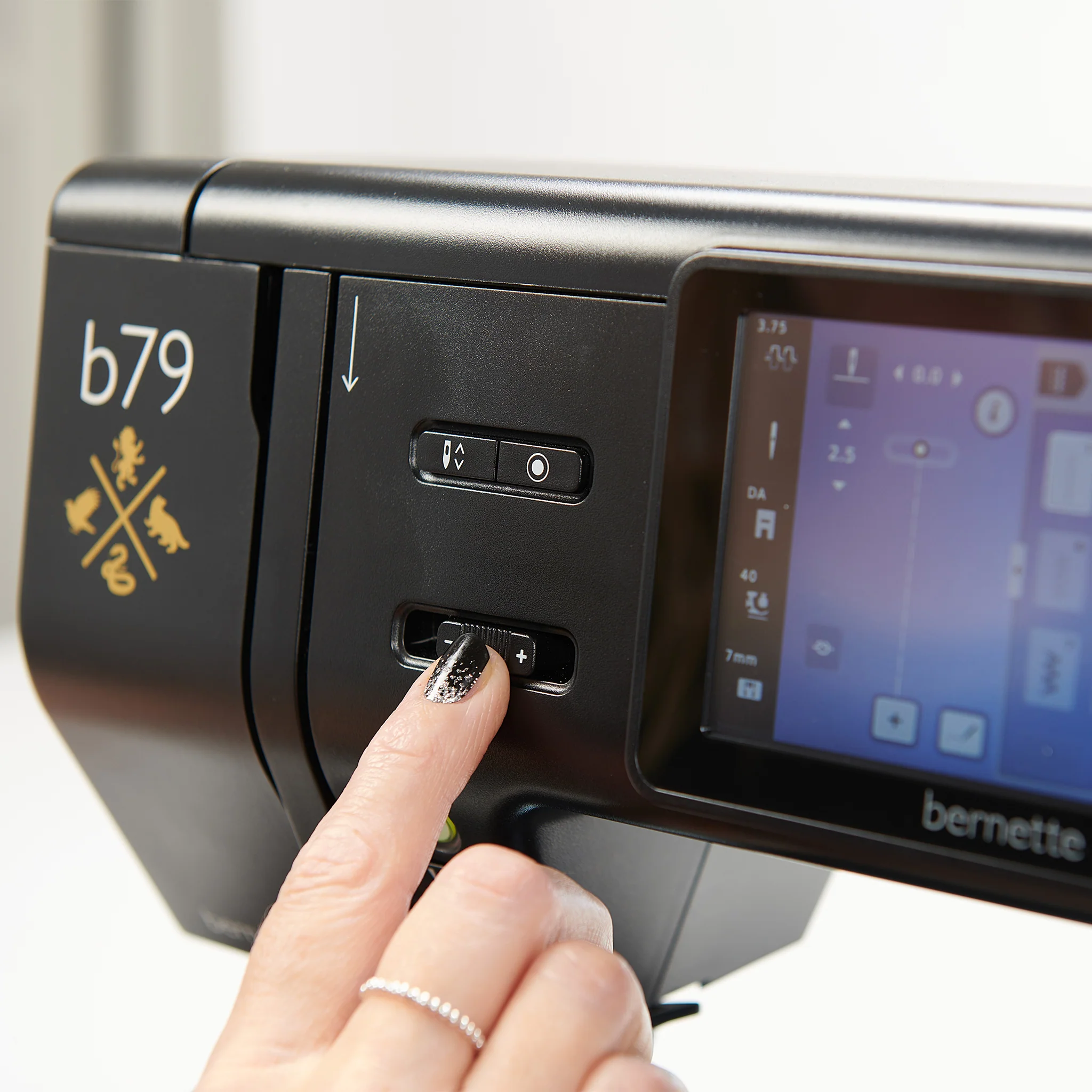 bernette 79 Harry Potter LE Computerized Sewing & Embroidery Machine - Image 22