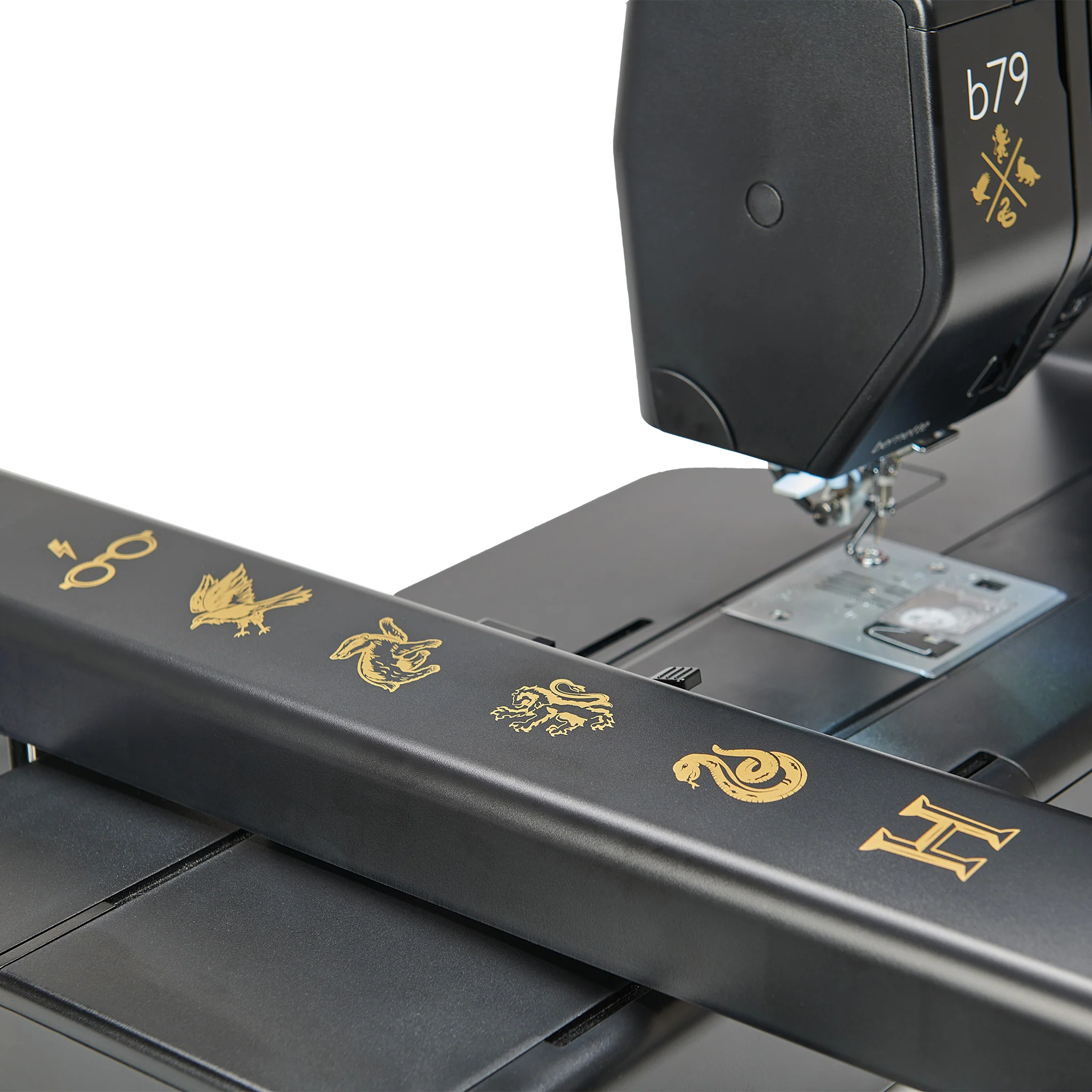 bernette 79 Harry Potter LE Computerized Sewing & Embroidery Machine - Image 34