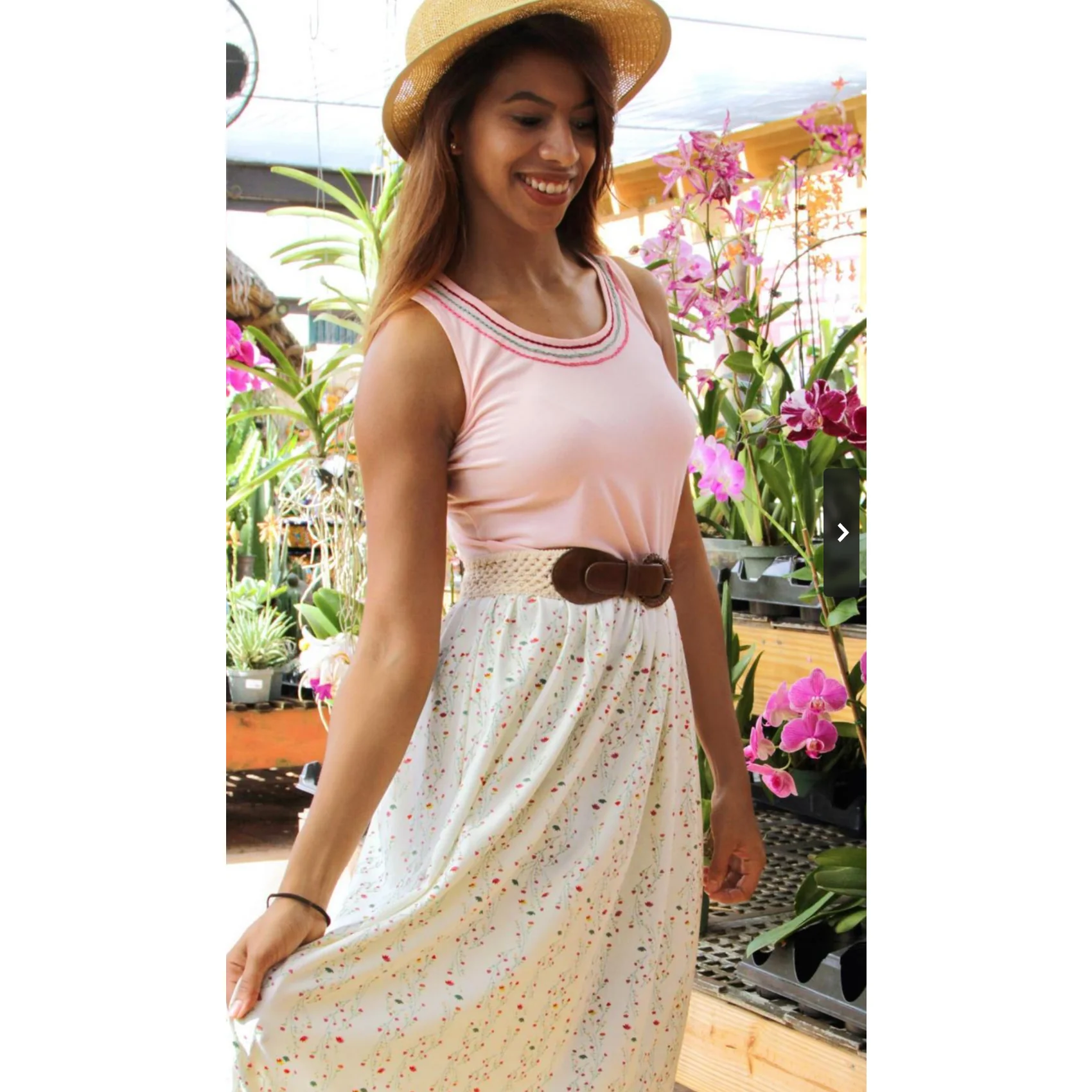 Climbing Posies Pale Fabric in Knit - Image 2