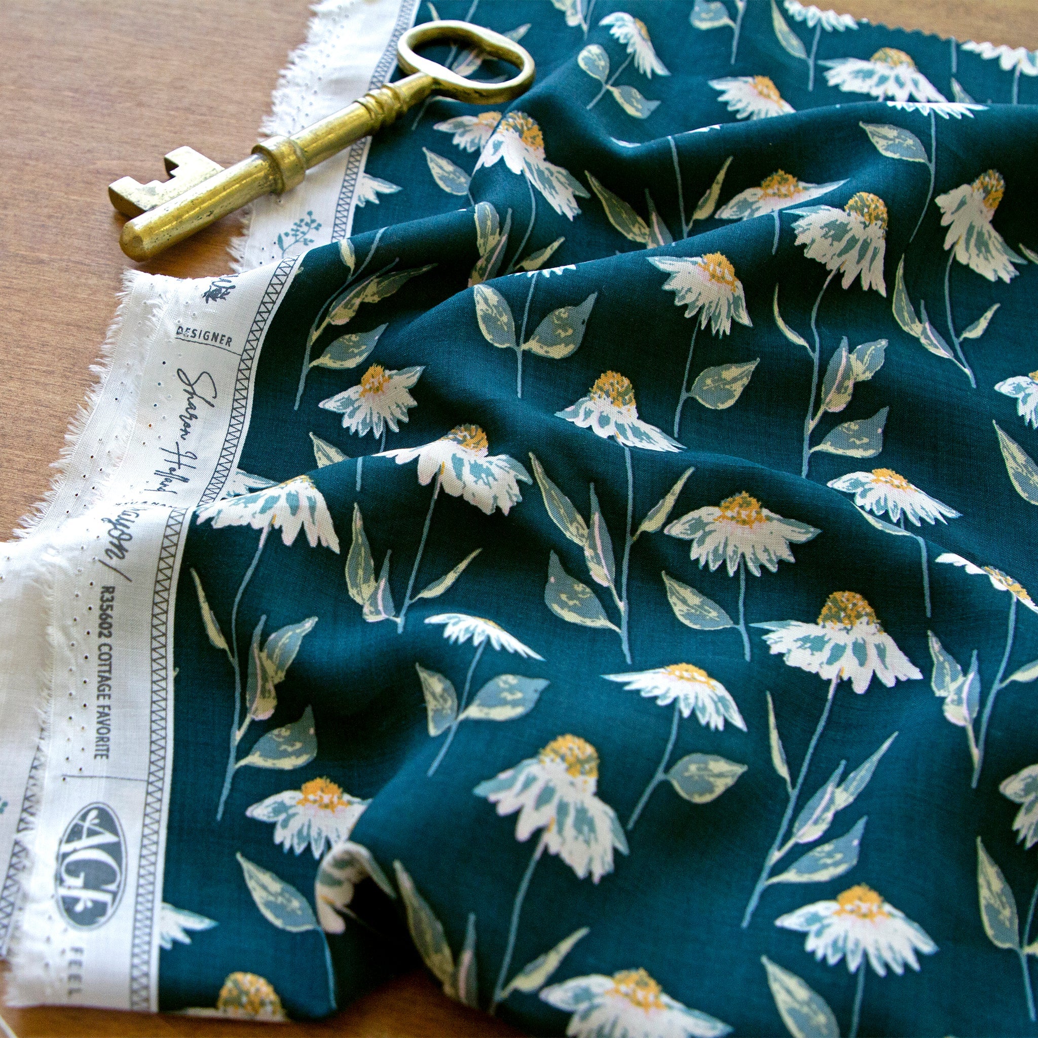 Cottage Favorite Fabric in Rayon - Image 2