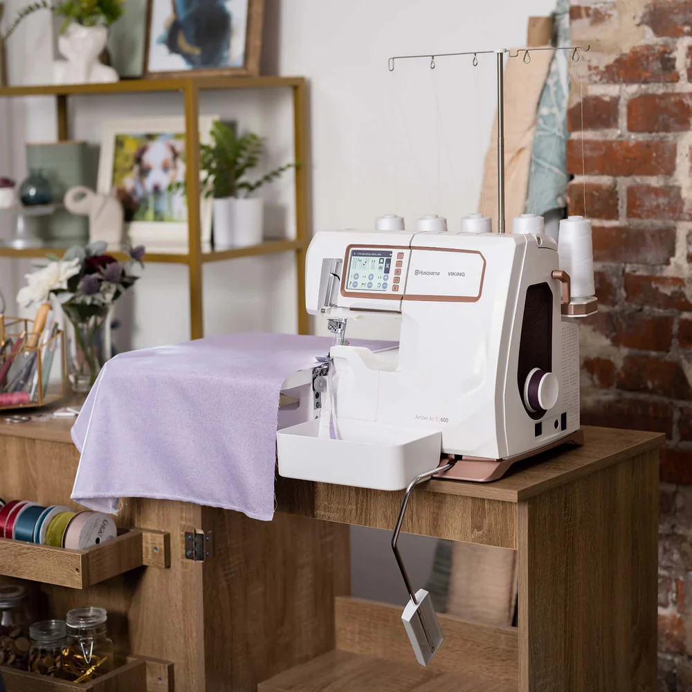Factory Serviced Husqvarna Viking Amber Air S600 Serger & Coverstitch Combo - Image 3