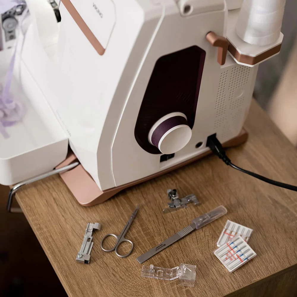 Factory Serviced Husqvarna Viking Amber Air S600 Serger & Coverstitch Combo - Image 8