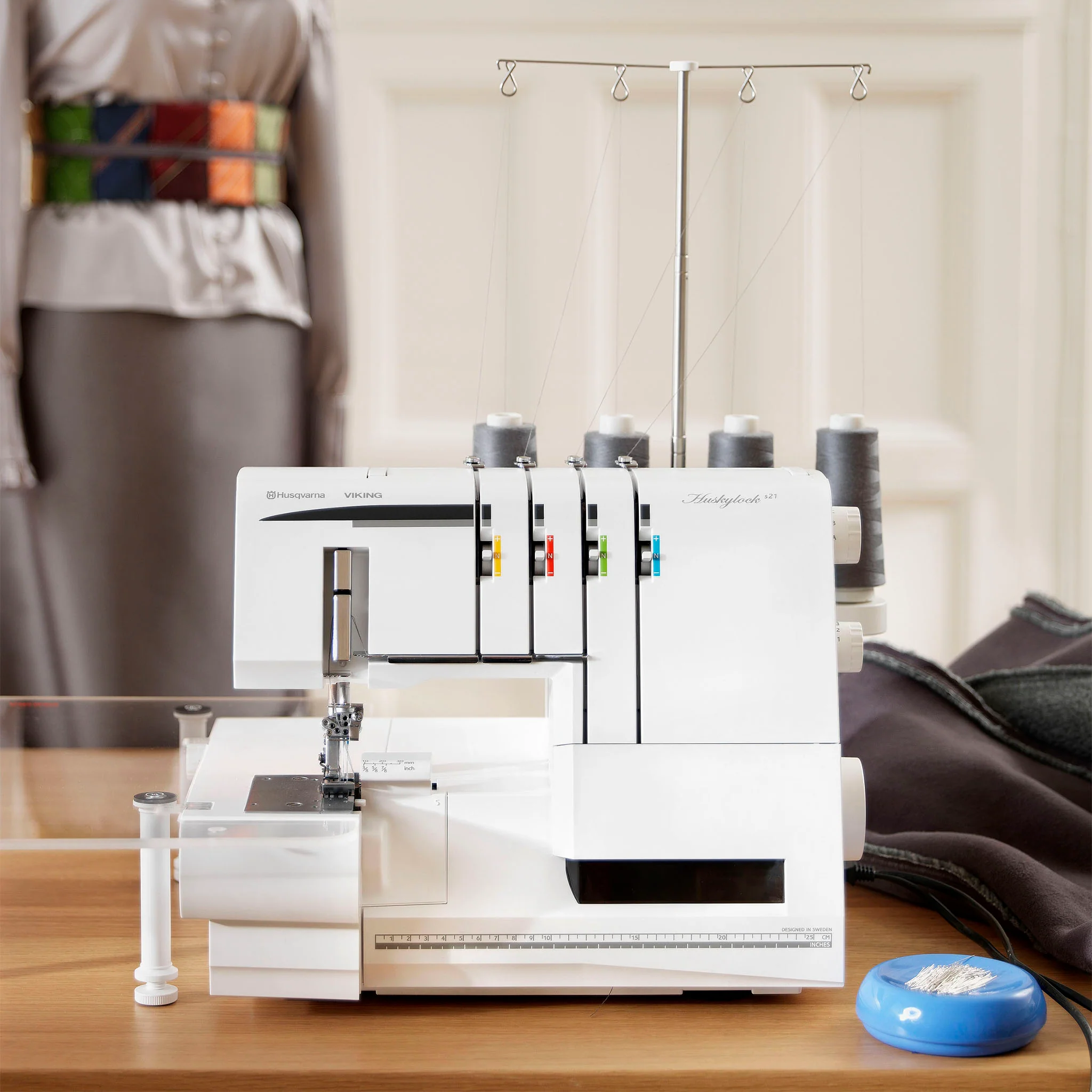 Factory Serviced Husqvarna Viking Huskylock S21 Serger - Image 4