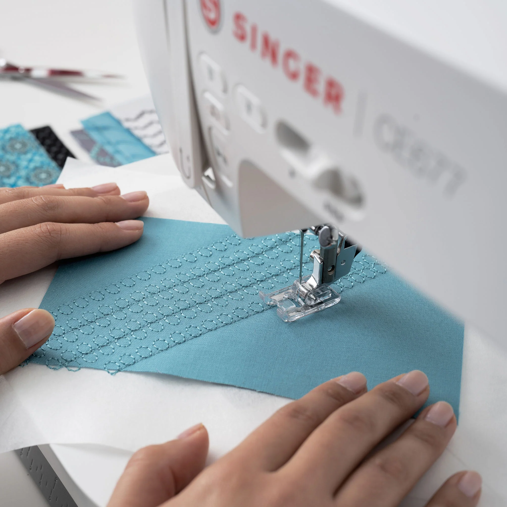 Factory Serviced Singer CE677 Elite Computerized Sewing Machine - Image 7