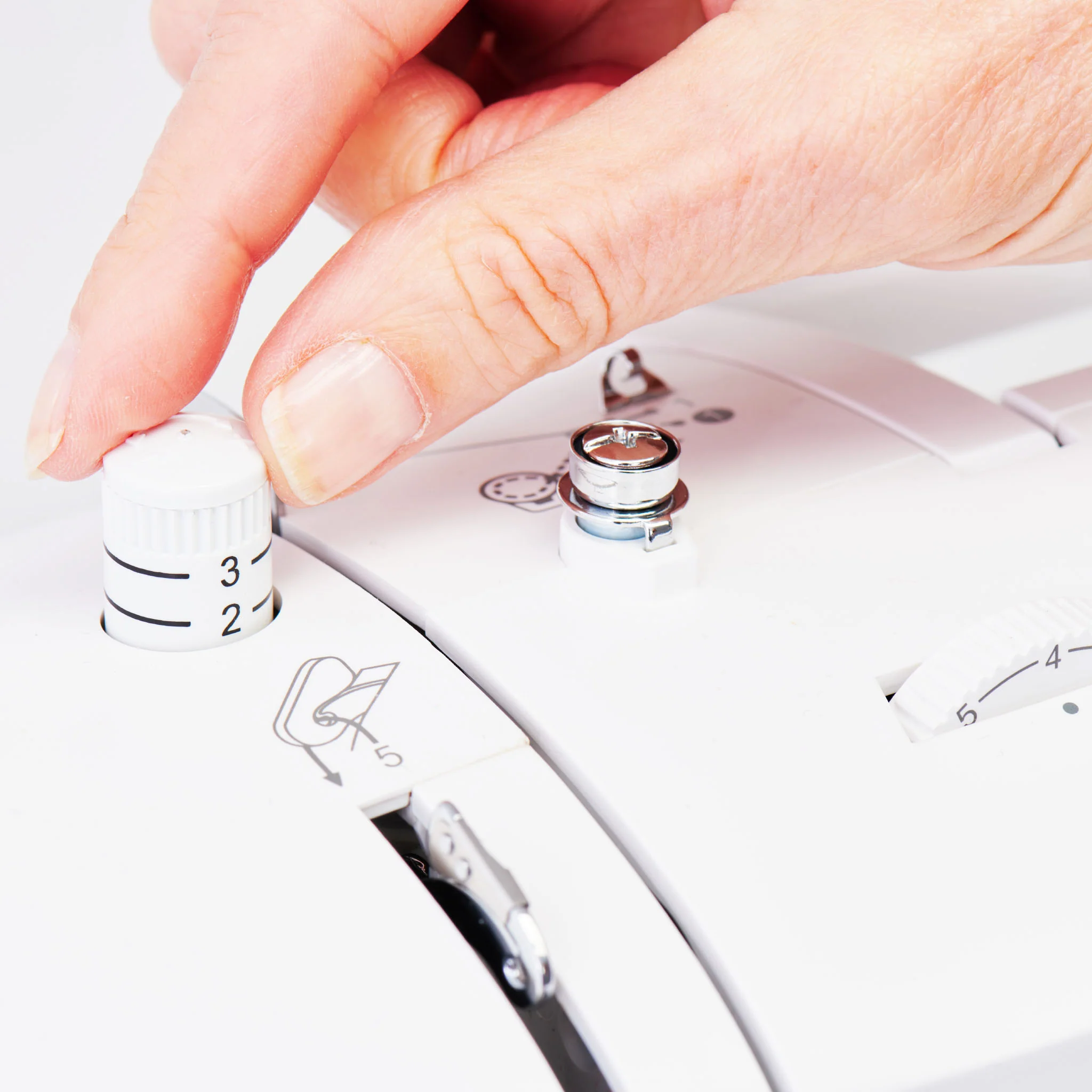 Factory Serviced Singer CE677 Elite Computerized Sewing Machine - Image 8