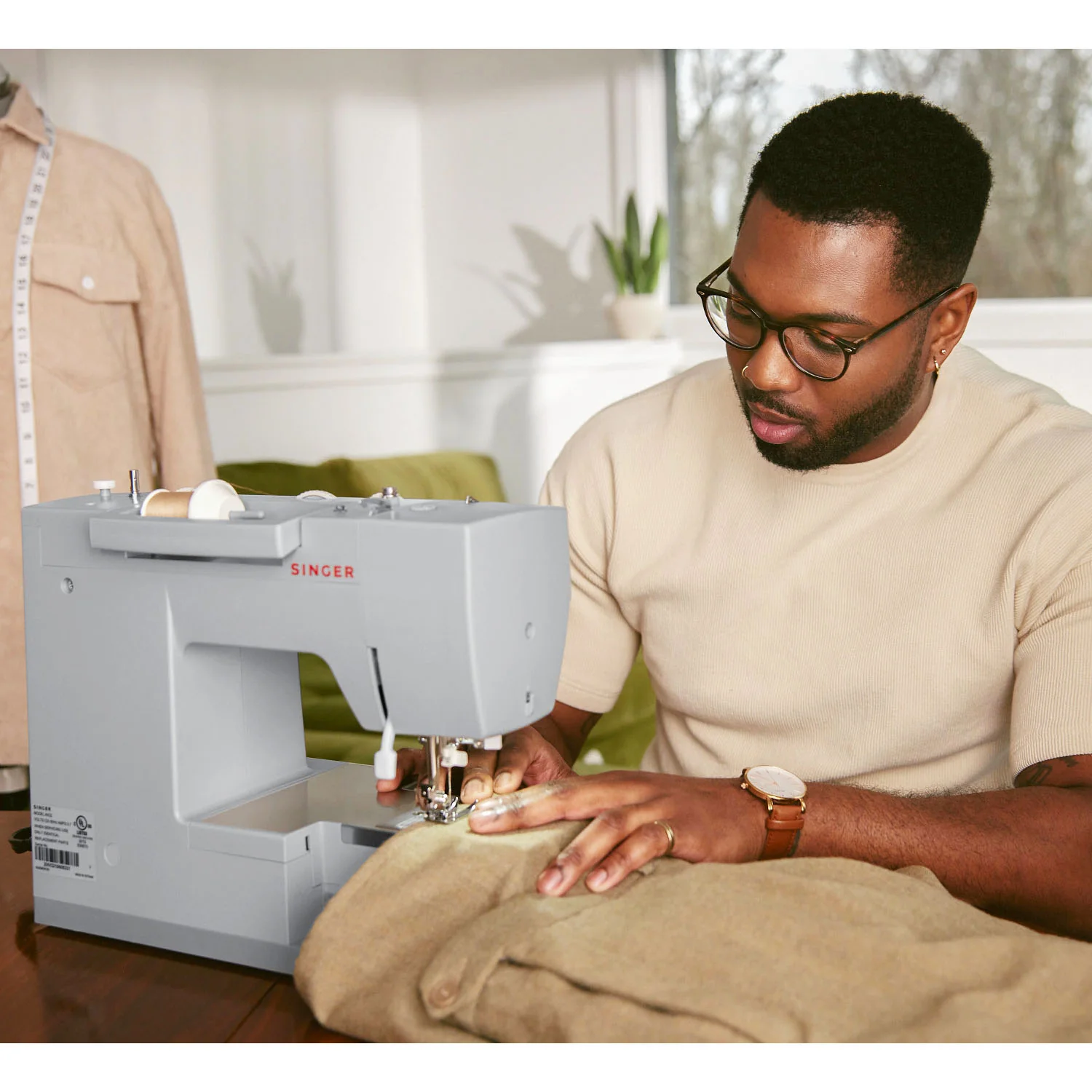 Factory Serviced Singer Heavy Duty 4432 Mechanical Sewing Machine - Image 16