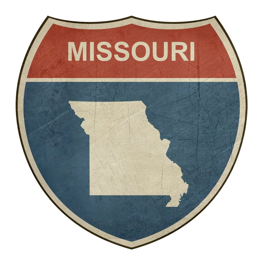 Grunge Highway Sign Fabric Panel - Missouri