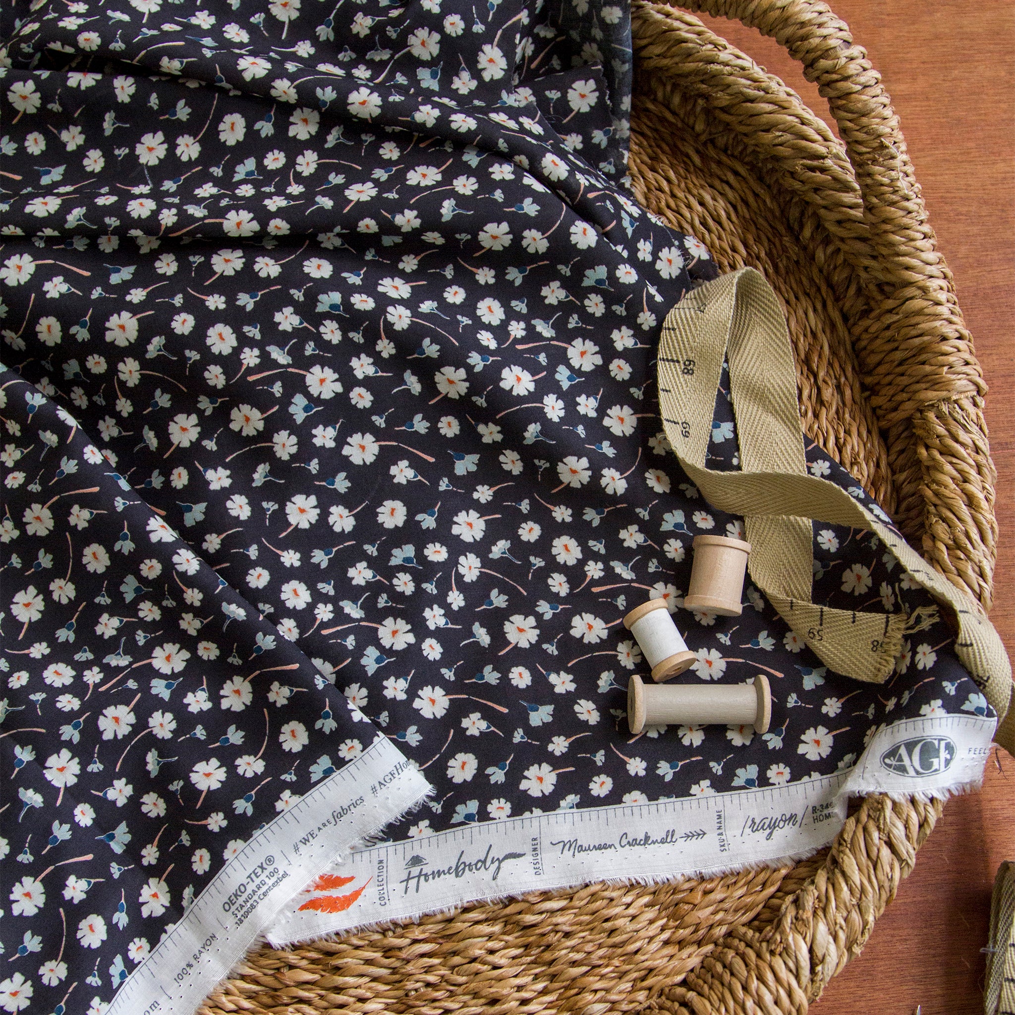 Homelike Greetings Fabric in Rayon - Image 2