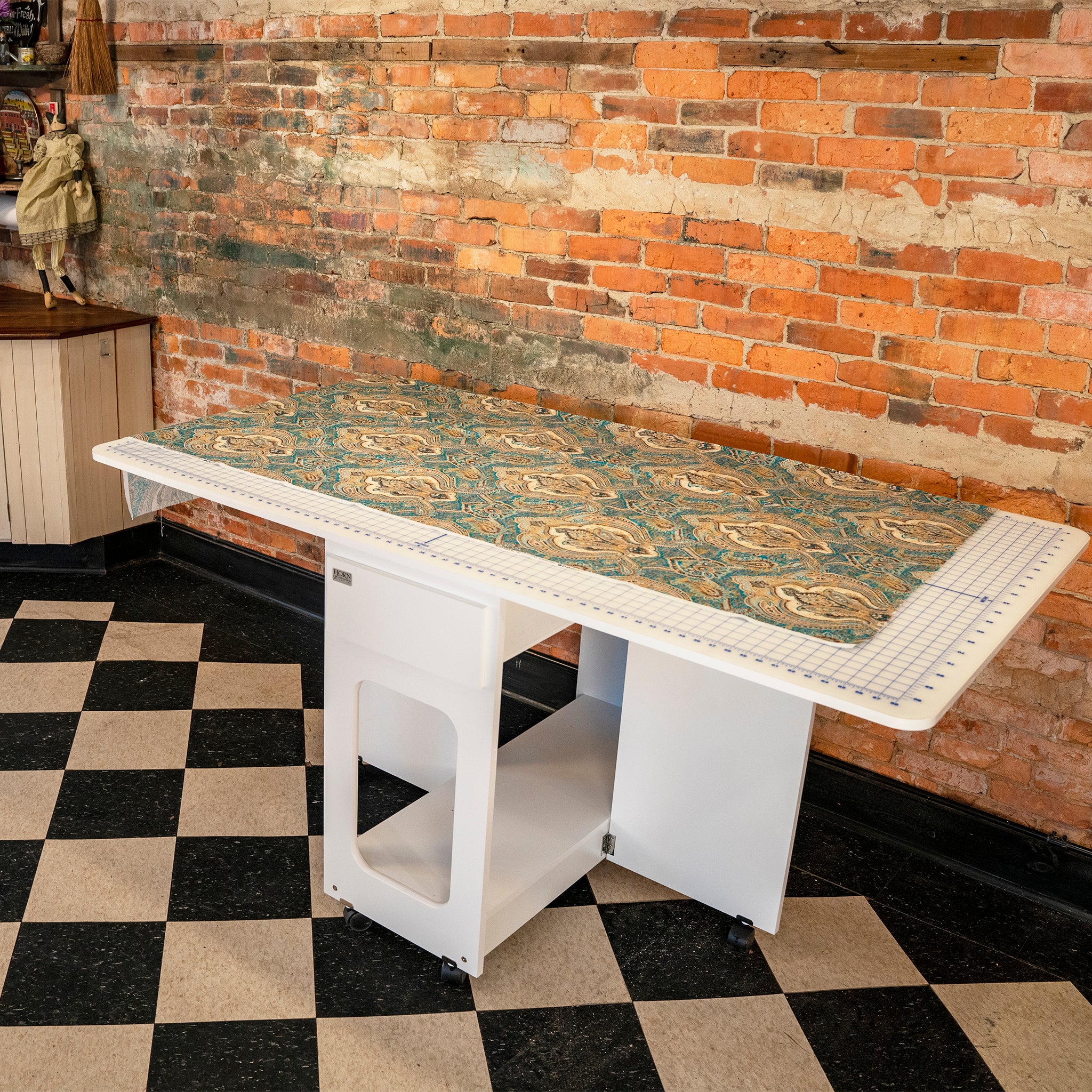 Horn of America Model 2211 Cutting Table - Image 6
