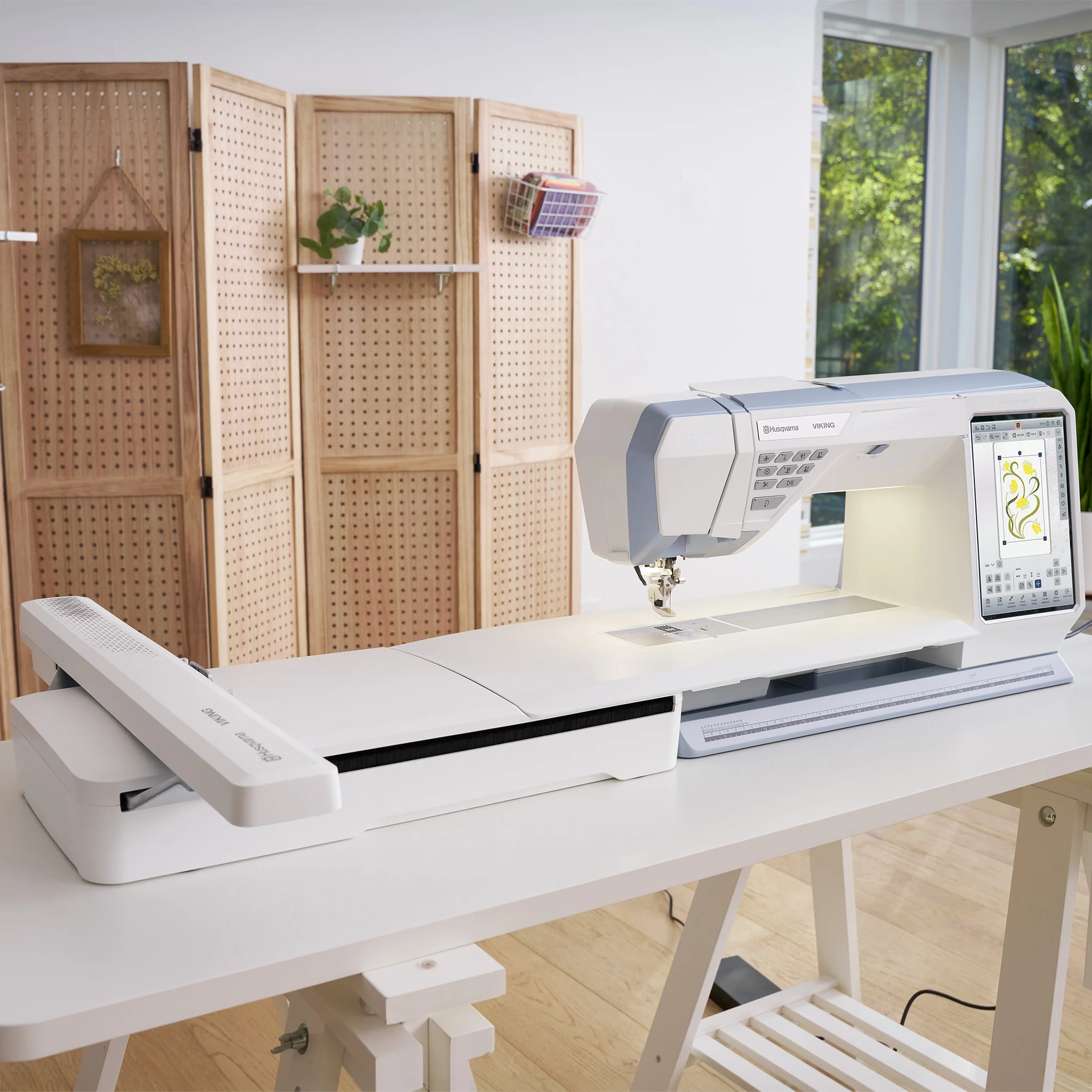 Husqvarna Viking Designer Epic 3 Nordic Frost Sewing & Embroidery Machine - Image 10
