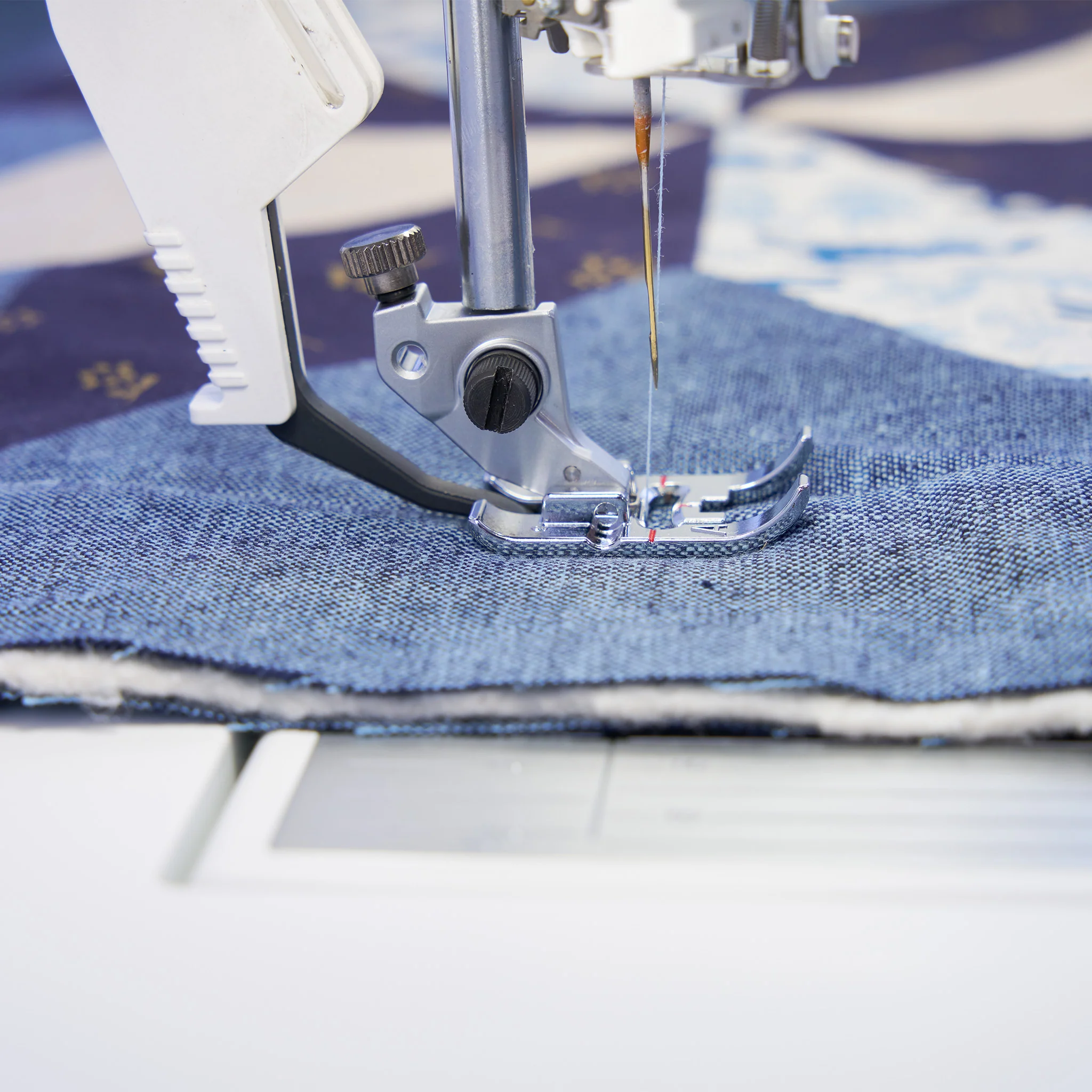 Husqvarna Viking Designer Epic 3 Nordic Frost Sewing & Embroidery Machine - Image 17