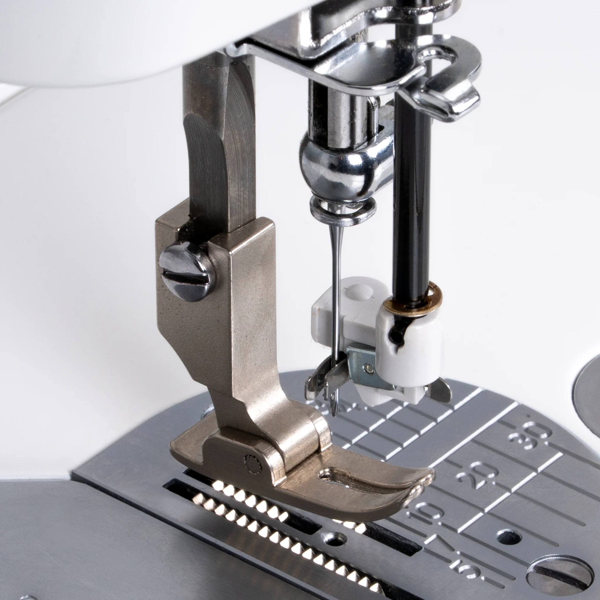 Janome HD9QC Professional Sewing & Quilting Machine w/ FREE Bonus Bundle - Image 8