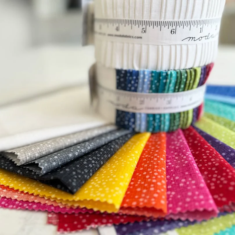 Moda, Dotty Thatched Blizzard Jelly Roll - 40pc - Image 3
