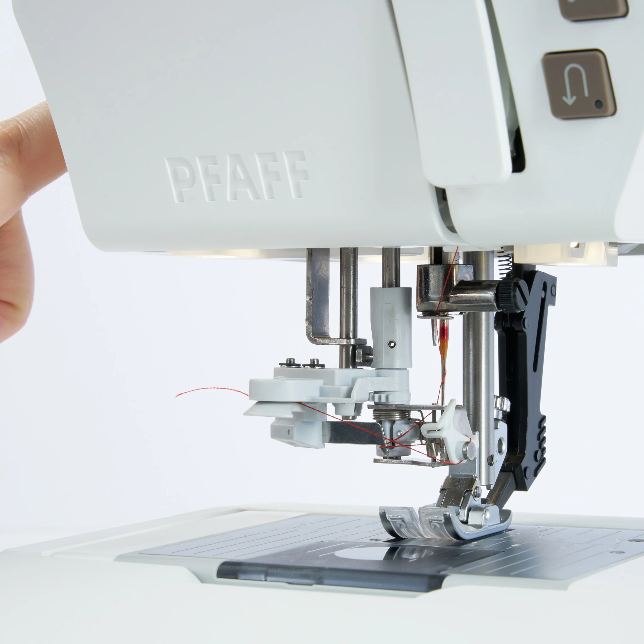 Pfaff Creative Elevate 680 Sewing & Embroidery Machine - Image 13