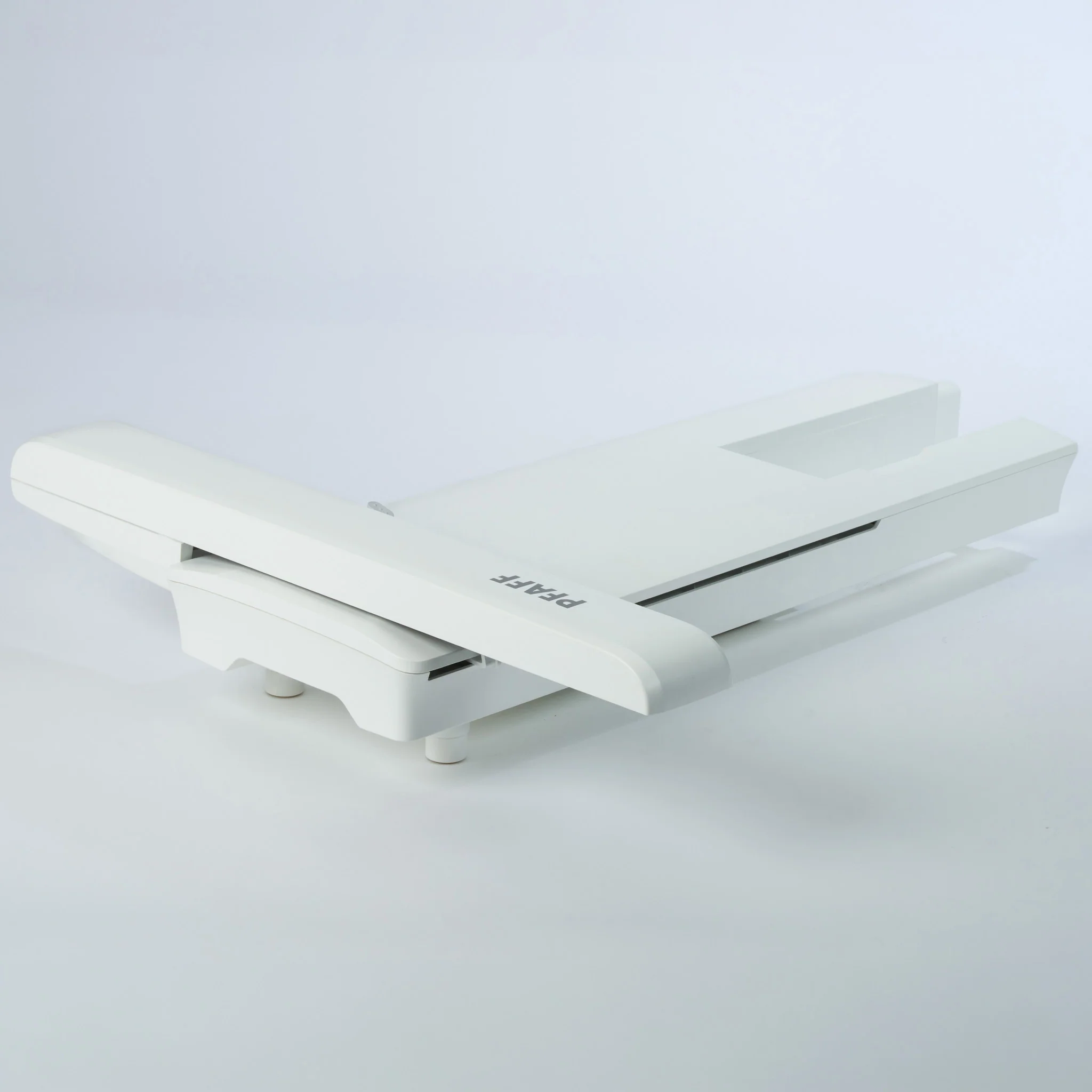 Pfaff Creative Elevate 680 Sewing & Embroidery Machine - Image 19