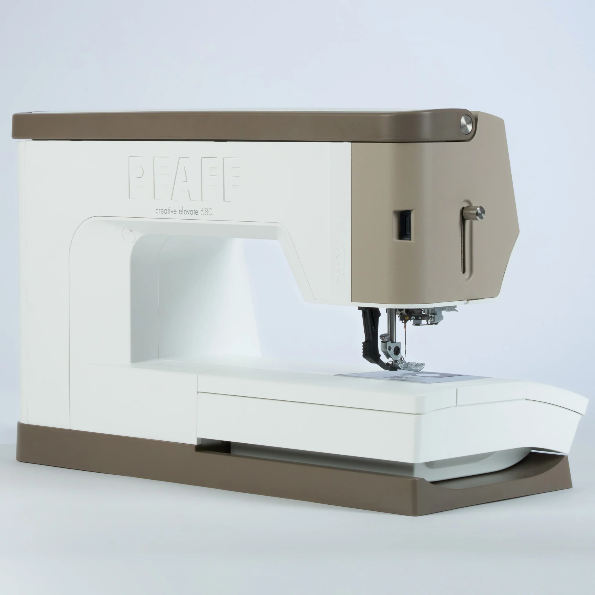 Pfaff Creative Elevate 680 Sewing & Embroidery Machine - Image 6