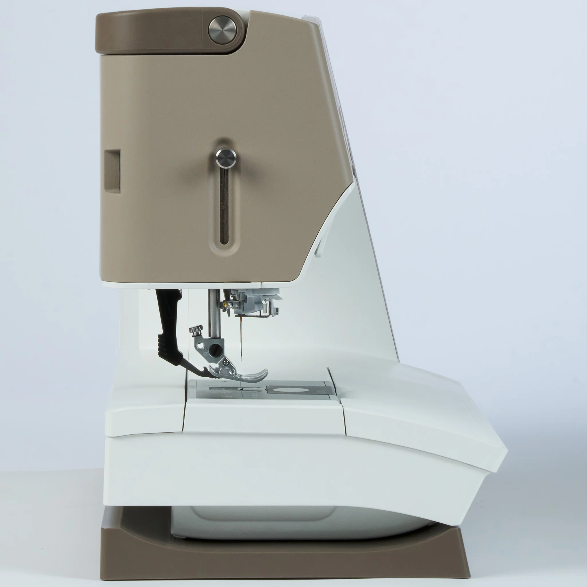 Pfaff Creative Elevate 680 Sewing & Embroidery Machine - Image 9