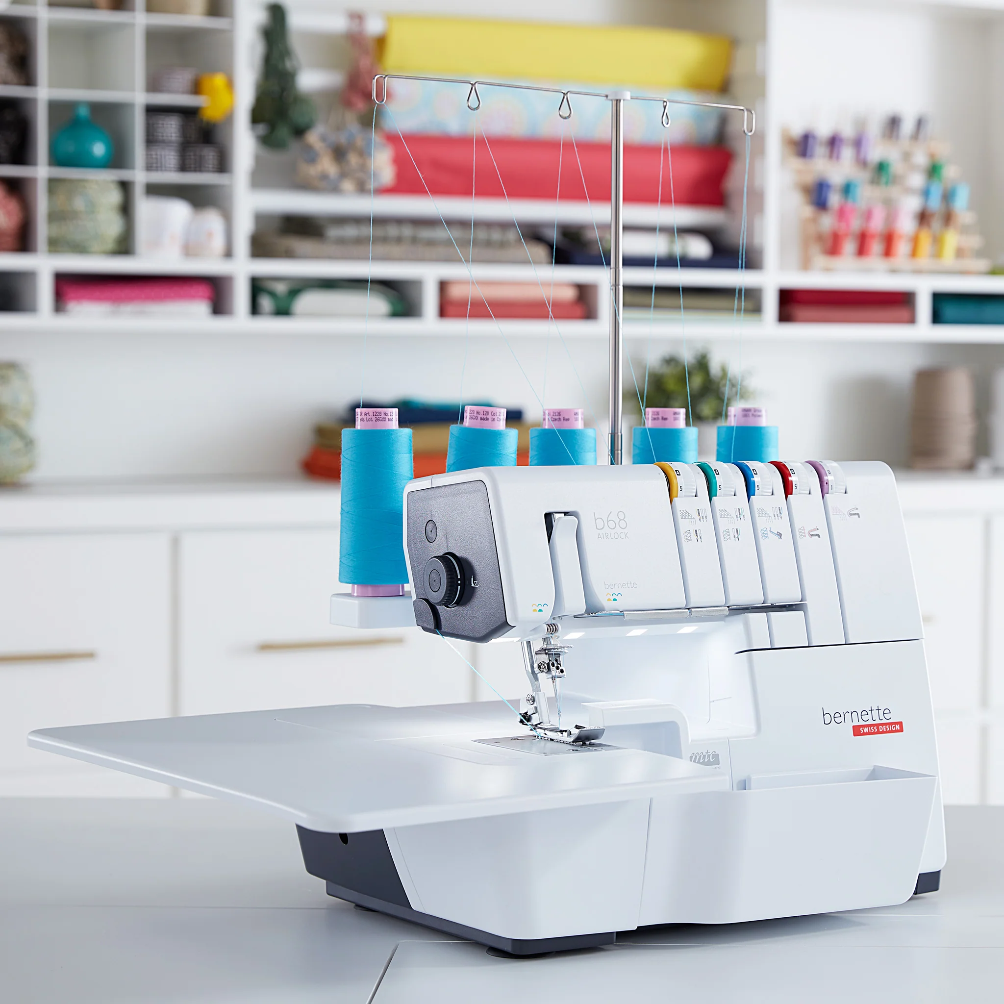 bernette 68 AIRLOCK Serger & Coverstitch Combo - Image 23