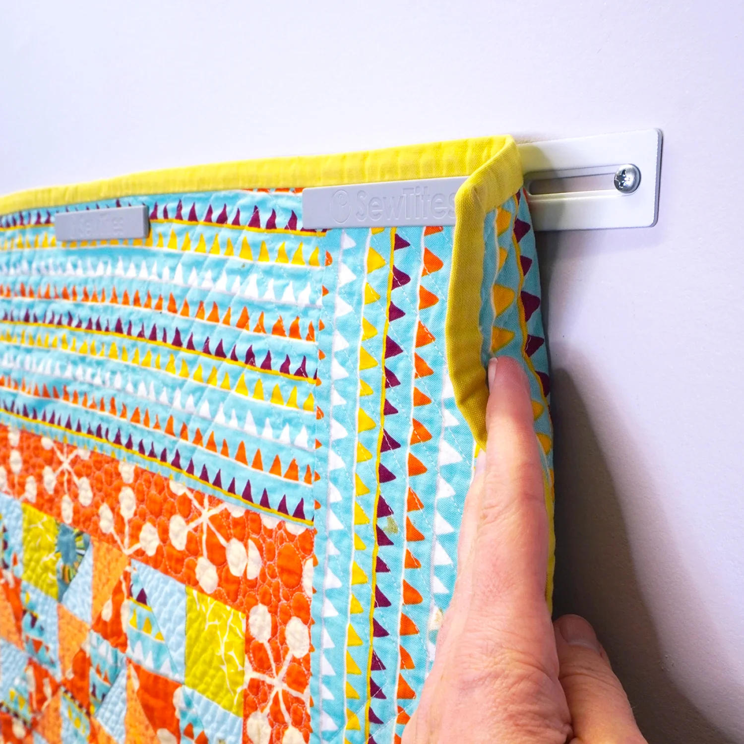 SewTites Quik Hang Magnetic Quilt Hanging System - Image 4