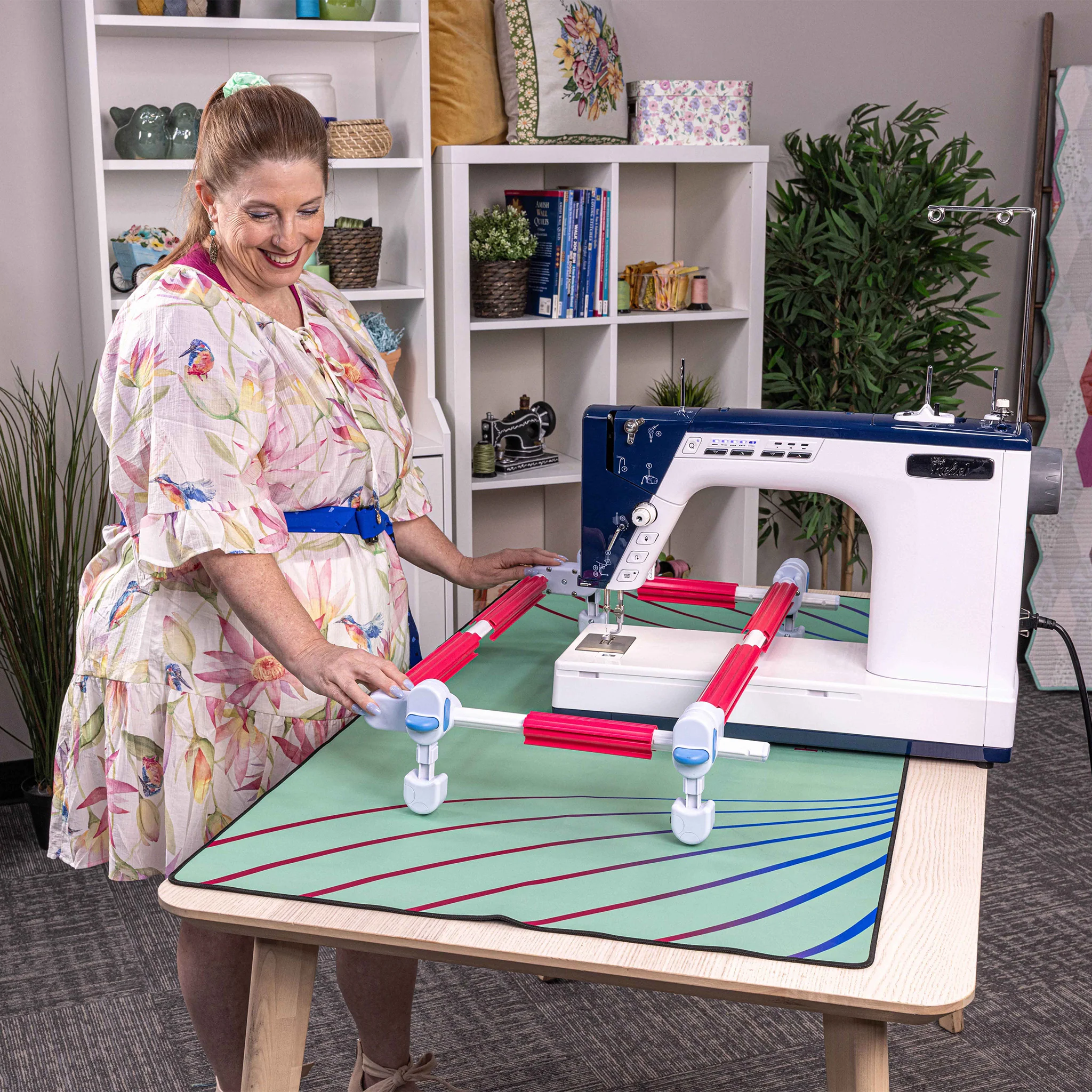 The Hummingbird Free Motion Hoop Frame - Image 3